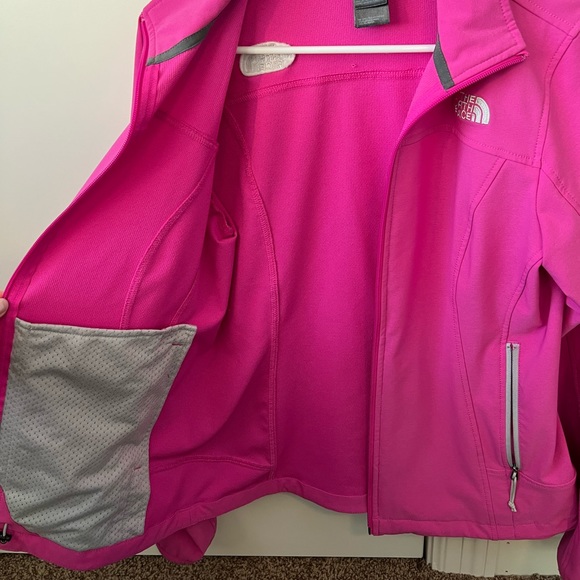 North face rain jacket - Picture 3 of 4